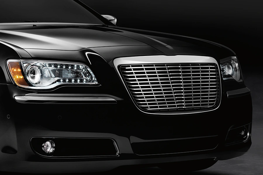 I-Automotive Grille: Apho isazisi soYilo sidibana nokuchaneka kobuNjineli